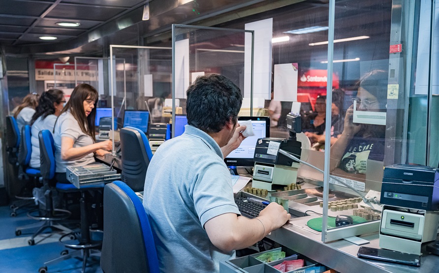 Equipo EMESG en operación — fotografía 2